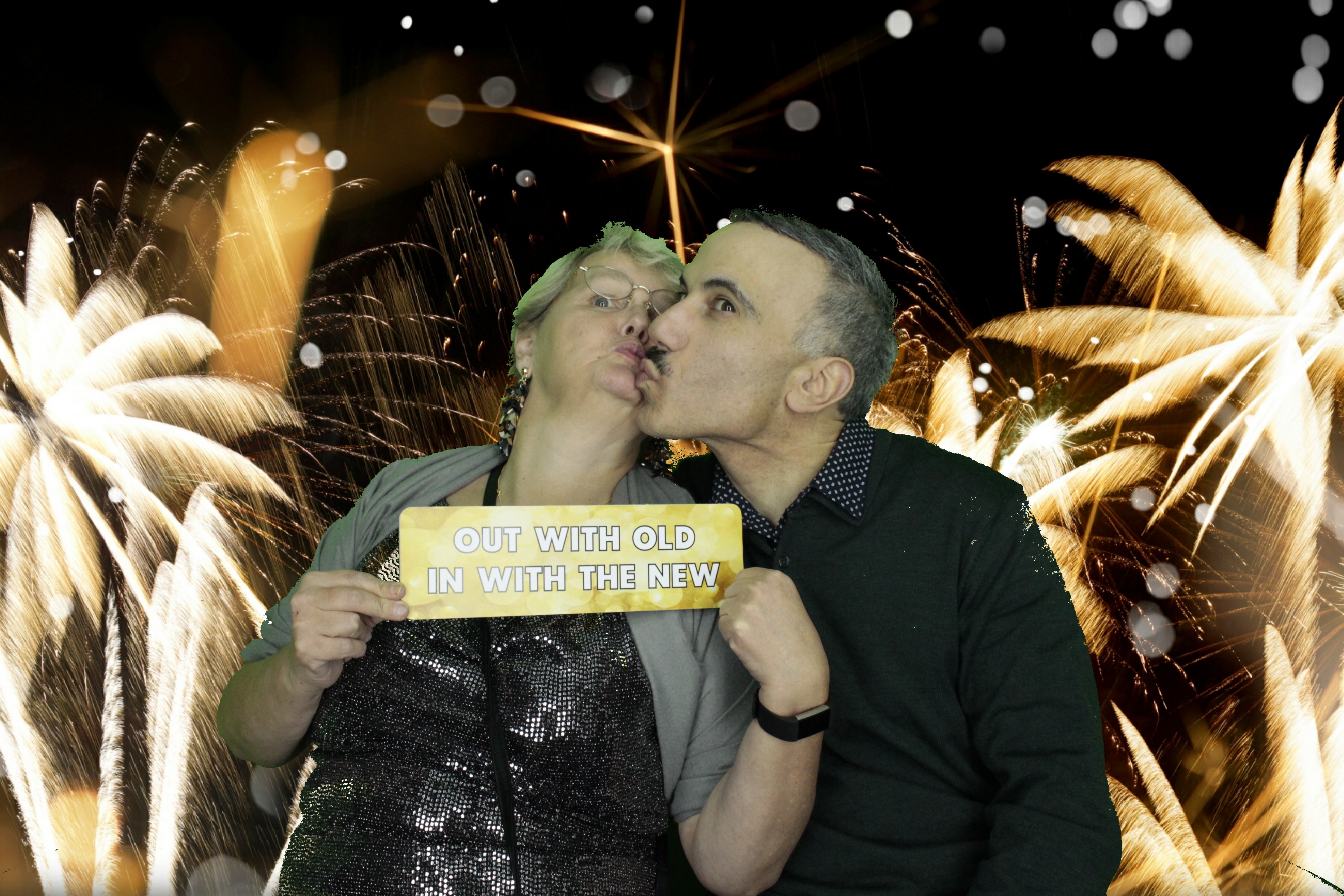New Years Eve Party Silvermere | View more photos from the event at gallery.myphotoboothexperience.co.uk/u/MyPhotoBoothExperienceLtd/New-Years-Eve-Party-Silvermere
